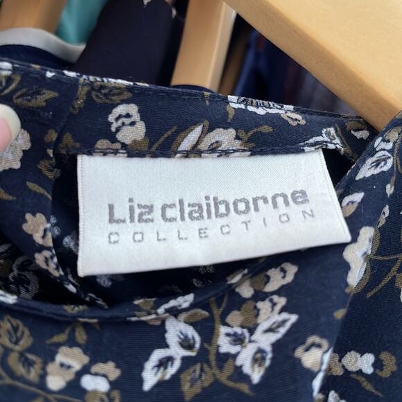 1990s Vintage Liz Claiborne Navy Floral Blouse Size 4 - Picture 4 of 6